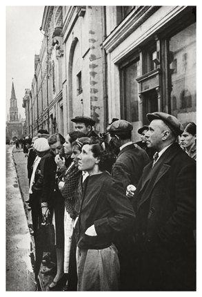 Халдей Е.А.
«День первый (Никольская улица)» 22 июня 1941 года.
г. Москва. 1941. Из собрания МАММ/МДФ