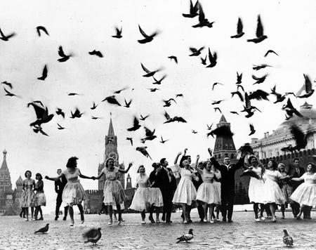 Vladimir Lagranzh.
Graduates of the Moscow schools on the Red square.
1962