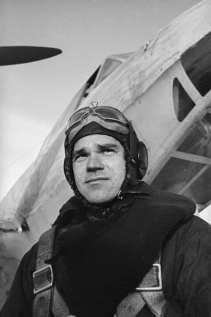 George Petrusov.
Pilot’s portrait. 
1941-1945