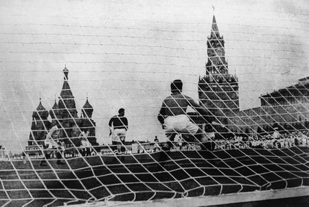Анатолий Егоров.
Футбол на Красной площади. 
1936