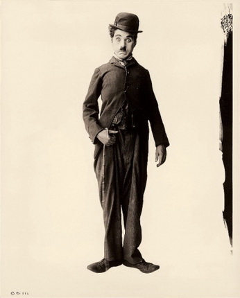 Charlie’s poses (c. 1915).
© Bubbles Inc., courtesy NBC Photographie, Paris