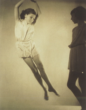 Maurice Tabard. Untitled. 1947. Collection National Fund of Contemporary Art, Paris. © Maurice Tabard