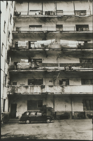 Из серии «Новые фотографии исчезающих зданий»