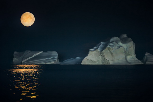 Сергей Анисимов.
Ночь в Арктике.  
Гренландия, 2014
Собрание автора