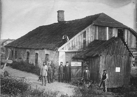 Public bath house repaired (after several years of disrepair) by the JDC.
Labun’ (now – Novo-Labun’, Khmelnitsky province). Ukraine. 
1923. 
JDC, NY