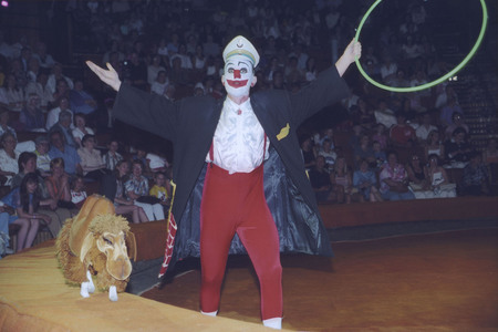 Из серии «Цирк открытие сезона 2004»