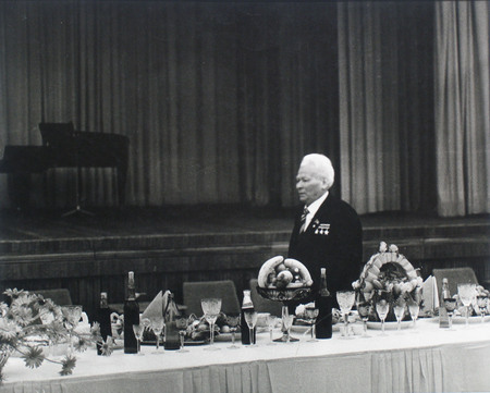 Dmitry Baltermants.
The first reception. Constantine Chernenko.
1984. 
From the “Six general Secretaries”. Moscow. 
Collection of the Museum “Moscow House of Photography”