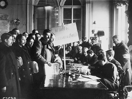 Unknown author.
At “Evening Time” Editor’s Office on Nevski Prospect in the First Days of War with Germany. Petrograd. 
1914. 
Collection of the gallery “Tondo”