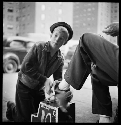 Stanley Kubrick.
Shoeshine Boy. 
1947. 
Rights of Reproduction: ICCARUS/Rainer Crone, Munich, Germany. Courtesy Library of Congress, Washington D.C. and Museum of the City of New York, New York City, United States