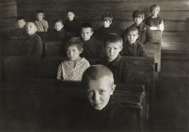 Маргарет Бурк-Уайт «В деревенской школе», 1930. Собрание музея «Московский Дом фотографии»