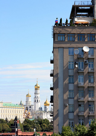 Из серии «Спутникотелевизация» всей страны: от Москвы до самых до окраин »