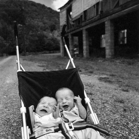 Mary Ellen Mark.
Crying twins, Middlesboro, Kentucky. 
1988. 
© Mary Ellen Mark. 
The exhibition is presented by Hasselblad Center, Sweden. With support of the Sweden Embassy in Russia