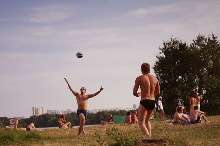 Из серии «Жаркое лето 2010. Пляж»