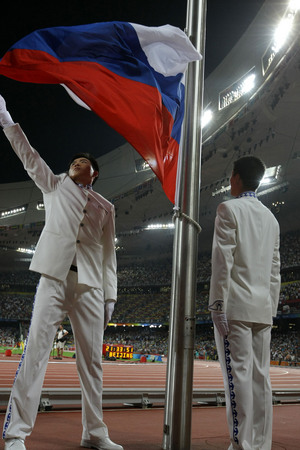 Andrey Golovanov, Sergey Kivrin.
Russian flag raising