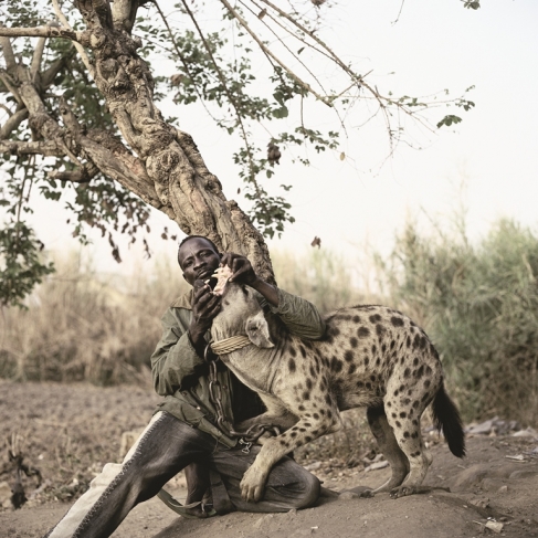 Pieter Hugo.
Mallam Galadima Ahmadu with Jamis, Abuja, Nigeria, 2007.
From ‘The Hyena and Other Men’ series.
© Pieter Hugo