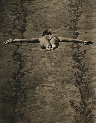 Lev Borodulin.
High diving 2.1960.

Collection of Multimedia Art Museum, Moscow