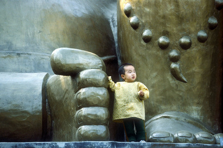 Сергей Бурасовский.
Маленький Будда. Китай. 
1995