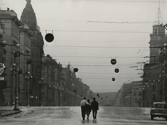 Vsevolod Tarasevich.
Untitled.
From the series ‘Nevsky Prospect’.
Leningrad, 1965.
Collection of the Moscow House of Photography
