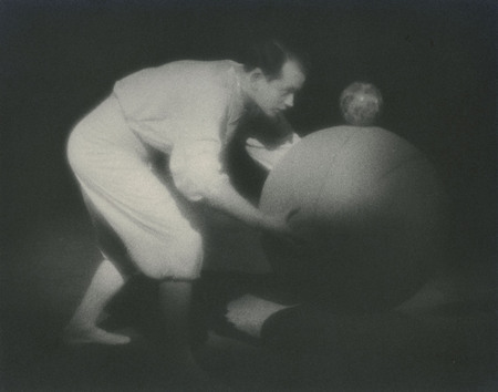 Alexander Rodchenko.
The juggler. 
1940