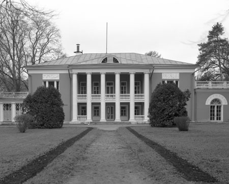 Vladislav Efimov.
Gorki Manor (former Reinbot), Leninski Hills. 
2001