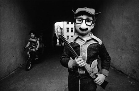 Valery Shchekoldin.
From “Children of Asphalt” series. 
1981.
Moscow. 
Artist’s collection, Moscow