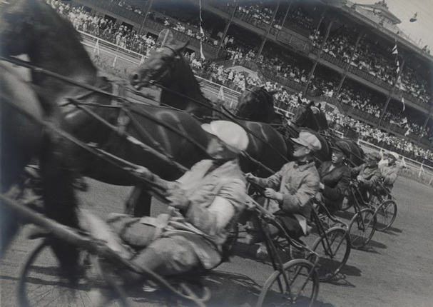 Alexander Rodchenko.
Horse Racing. Race Track. 1935.
Vintage Print.
Collection Multimedia Art Museum, Moscow