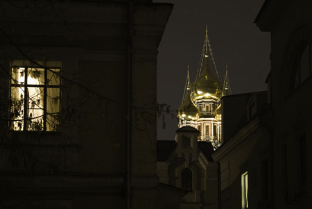 Из серии «Московских окон негасимый свет»