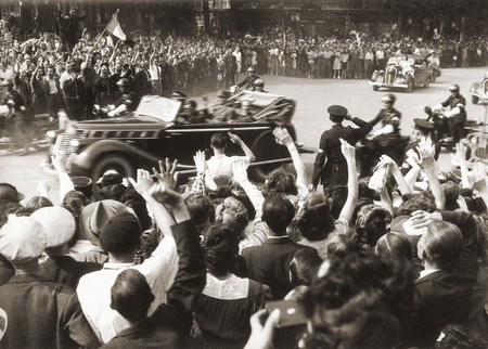 General de Gaulle (1890–1970) arrives at the Hotel de Ville. 
August 24, 1944. 
The day after the liberation of Paris, General de Gaulle crossed the capital to visit Notre Dame Cathedral. Thousands of jubilant Parisians came to cheer the man who would be president from 1958 to 1969. 
On 25th August 1944 de Gaulle gave his famous speech: “Paris! Outraged Paris! Broken Paris! Martyred Paris! But liberated Paris!”
Anonyme © Collection Gabriel Auboin, Paris / DR