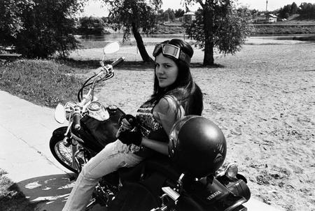 Из серии «Девушка и мотоцикл»