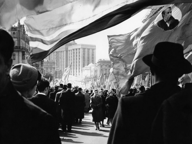 М. Кан.
Москва праздничная.
1960-е. 
Собрание автора