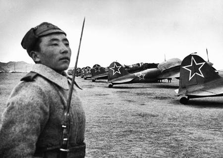 Anatoli Egorov.
A sentry. Mongoli 
1945