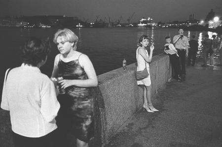 Eugeny Mokhorev.
From the series “The walks across the city”. 
1999-2003. 
Collection of the Moscow House of photography