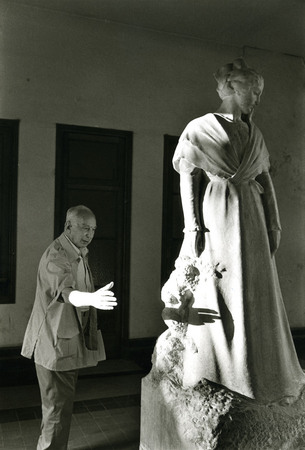 Andre Kertesz at Arles City Hall. 
1979. 
Archives Jean Dieuzaide.
© Jean Dieuzaide