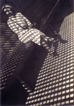 Alexander Rodchenko.
Girl with a Leica. 1934.
Artist print.
Collection of the Moscow House of Photography Museum.
© A. Rodchenko – V. Stepanova Archive.
© Moscow House of Photography Museum