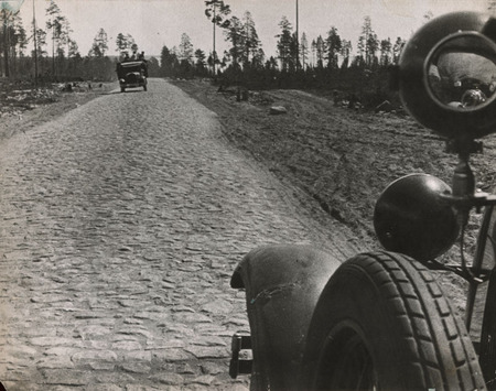 Alexander Rodchenko.
Road in Kareliya. Construction of the Belomorsko-Baltic duct. 
1933. 
Private collection