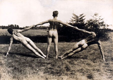 Gerhard Riebicke.
Three Naked Men. 
1926. 
Bodo Niman Gallery, Berlin