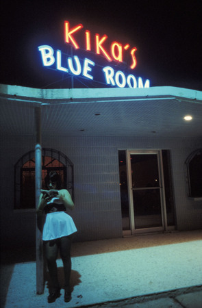Alex Webb.
Mexico. Nuevo Laredo, Tamaulipas (Border). Prostitute outside nightclub. 
1979. 
© Alex Webb/Magnum Photos