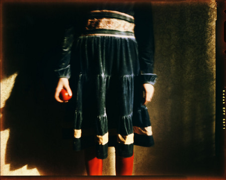 Людмила Зинченко.
Из серии «Синее платье». 
2008-2009. 
Собрание автора, Москва.
© Людмила Зинченко