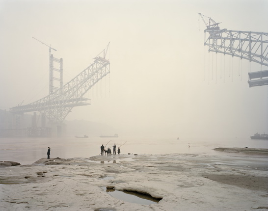 Надав Кандер. Чунцин XI. 2007. Из серии «Янцзы, длинная река» (2006 – 2007). © Prix Pictet «Земля»
