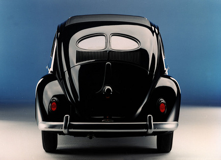 “Beetle” with “pretzel” window. 
1953. 
Volkswagen AG Archives