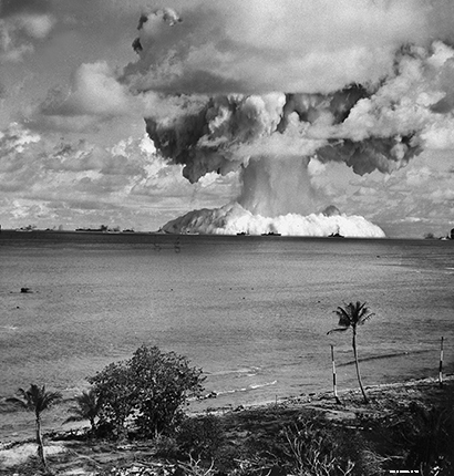 Operation name: Crossroads.
Date and time: July 25, 1946, 08:35.
Test location: Bikini Atoll, Pacific Ocean.
Explosion type: underwater bomb.
Yield: 21 kilotons.

As a result of the blast about two million tons of seawater was raised into the air, which resulted in various atmospheric phenomena, such as fog and rain, with high levels of radiation.

Photo: unknown author.
Source: Los Alamos National Laboratory, Los Alamos, USA