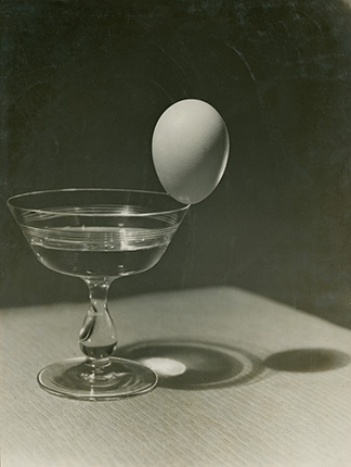 Nándor BÁRÁNY. Balance. 1936 gelatin silver print
Hungarian Museum of Photography