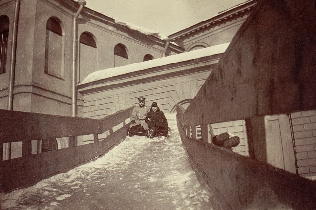 Unknown author.
N. and F. Yusupov on sleds next to their Moscow palace.
Arkhangelskoye State Museum-Estate