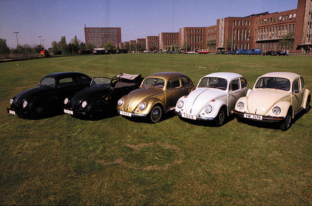 Family of “Beetle” from 1938 till 1975. 
1953. 
Volkswagen AG Archives