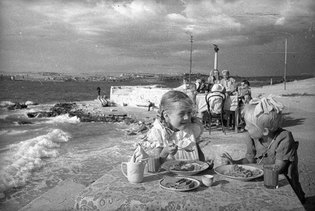 Lunch in the kindergarten by the sea. Sevastopol. 1944