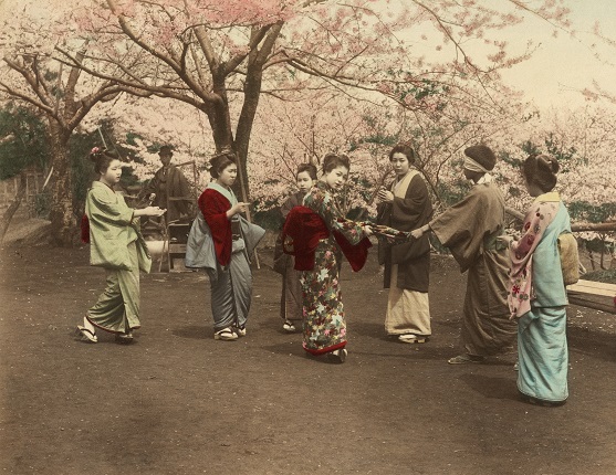 Kusakabe Kimbei (?).
Blindfolders game at Nogeyama Park, Yokohama.
1880—1890s.
Albumen print, hand-colored.
MAMM collection