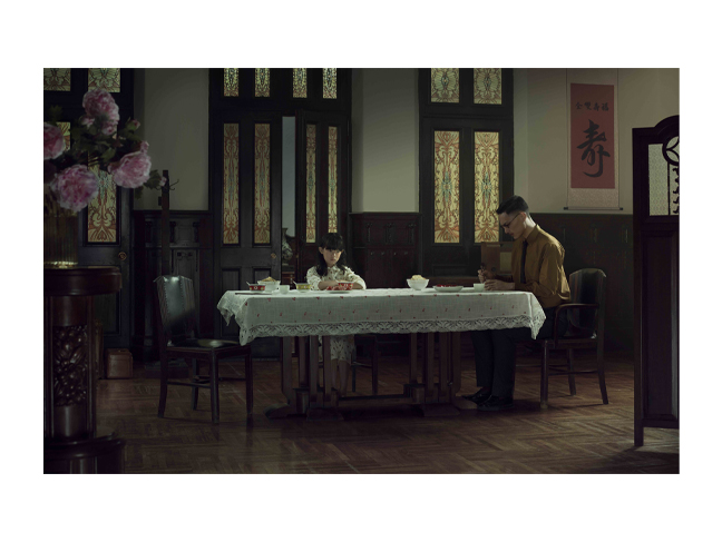 Erwin Olaf.
Fu 1088. The Family Dinner. From the ‘Shanghai’ Series.
2017