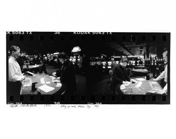 Ai Weiwei.
Setting up cards. Atlantic City. 1993.
Digital print.
Courtesy artist and Three Shadows Photography Art Centre