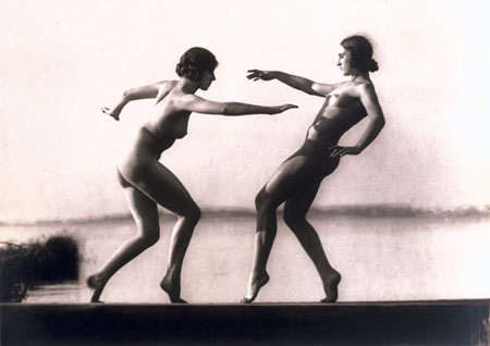 Gerhard Riebicke.
Advertising Photocadre from “Way to Force and Beauty” Film, director Wilhelm Praguer, UFA-film. 
1925. 
Sunrise. 
Bodo Niman Gallery, Berlin