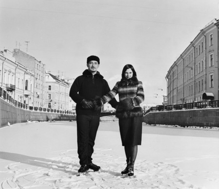 Eugeny Sorokin.
Moika. Petersburg. Winter 2001. 
On the photograph: Yura Vinogradov, Anya Studenikova. 
Collection of Moscow House of Photography